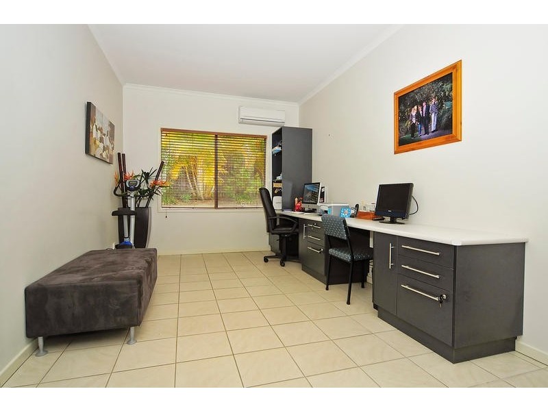 18 Burlington Terrace, Springfield Lakes QLD 4300