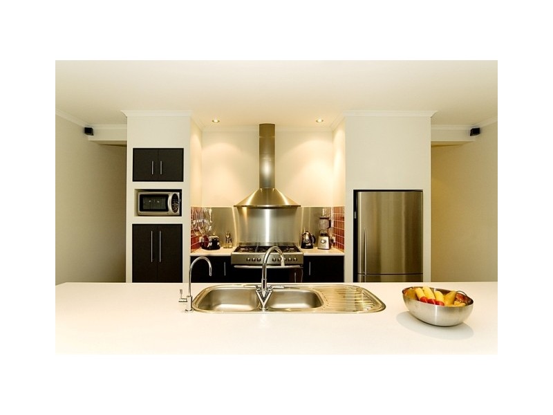 18 Burlington Terrace, Springfield Lakes QLD 4300