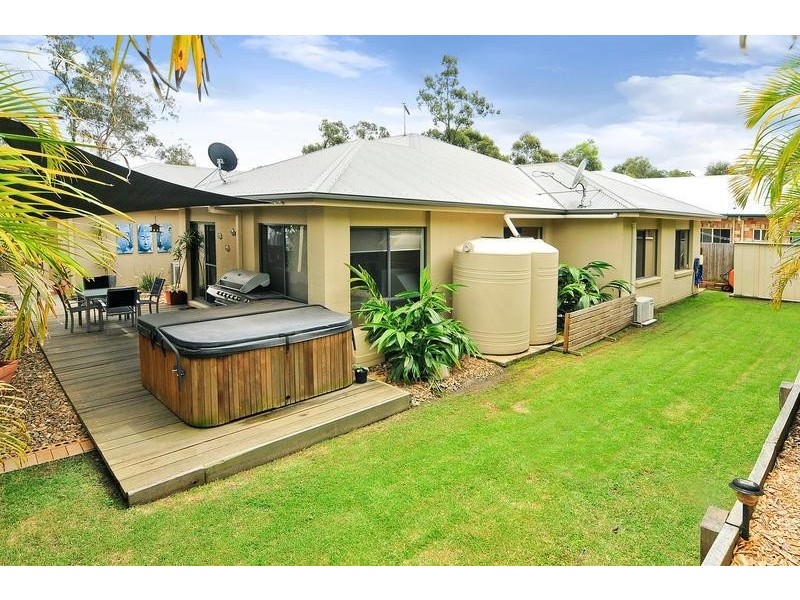 18 Burlington Terrace, Springfield Lakes QLD 4300