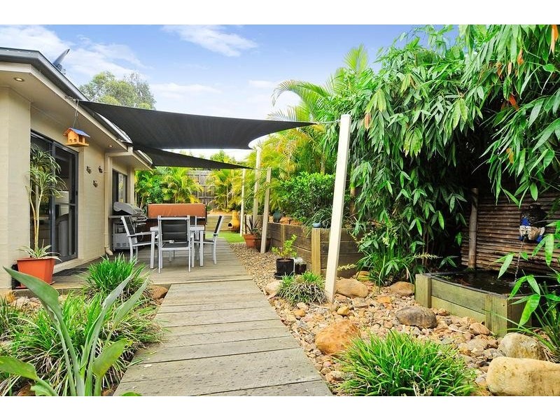 18 Burlington Terrace, Springfield Lakes QLD 4300