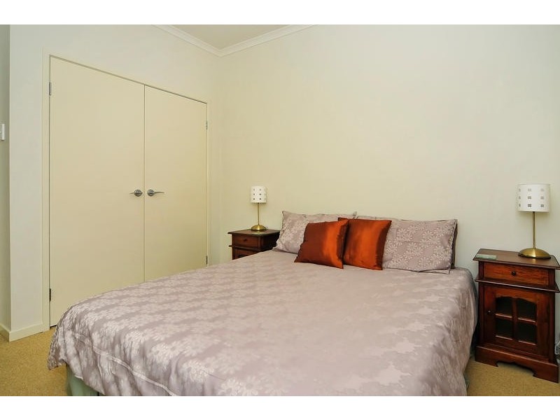 18 Burlington Terrace, Springfield Lakes QLD 4300