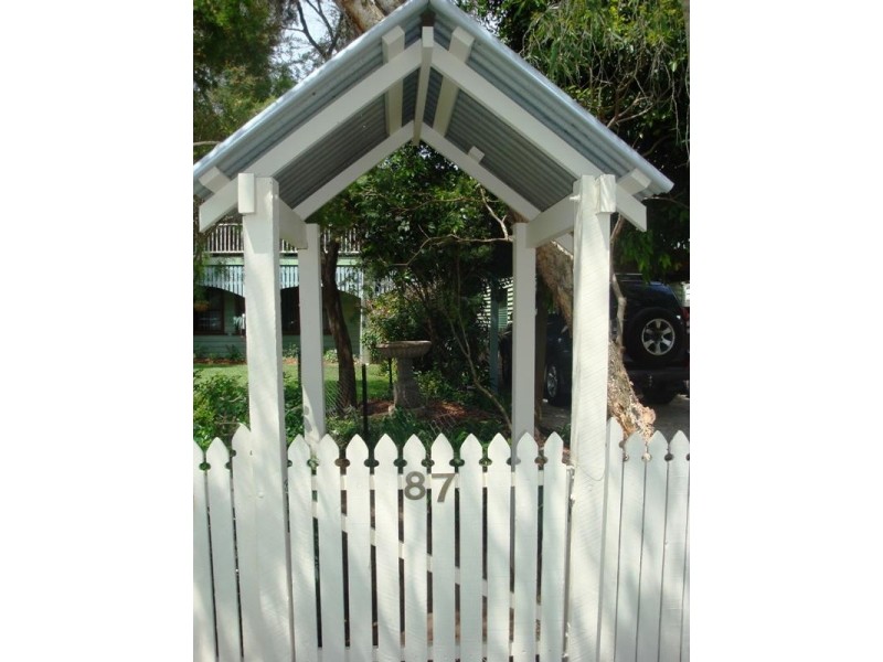 87 Lynne Grove Avenue, Corinda QLD 4075