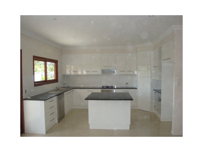 19 Graceville Avenue, Graceville QLD 4075