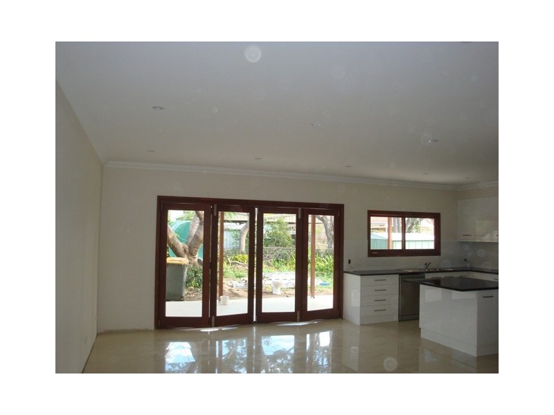 19 Graceville Avenue, Graceville QLD 4075