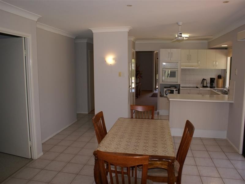 3 Meadow Place, Middle Park QLD 4074