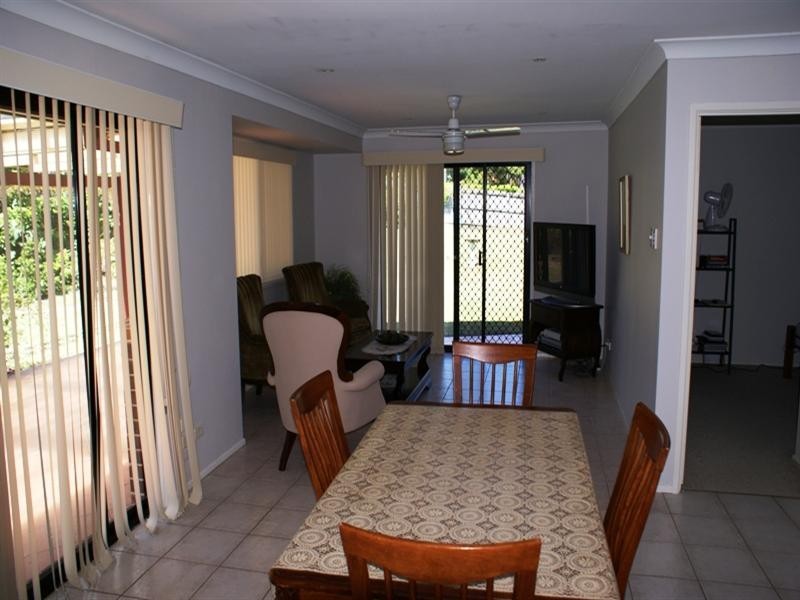 3 Meadow Place, Middle Park QLD 4074