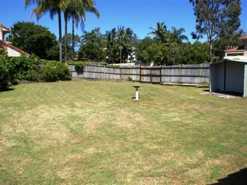 3 Meadow Place, Middle Park QLD 4074
