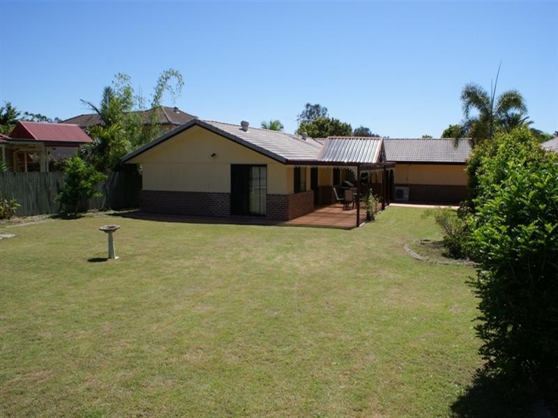 3 Meadow Place, Middle Park QLD 4074