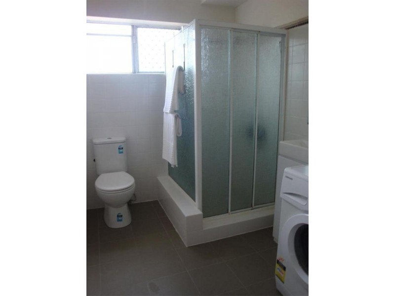 1/11 Carl Street, Woolloongabba QLD 4102