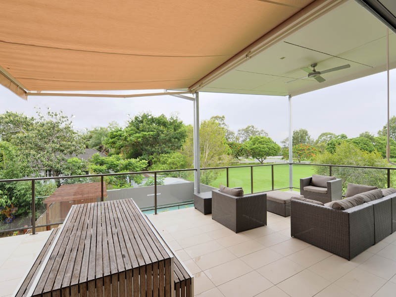 202 Graceville Avenue, Graceville QLD 4075