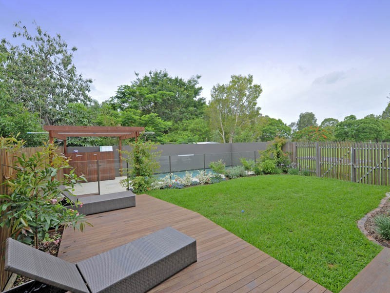 202 Graceville Avenue, Graceville QLD 4075