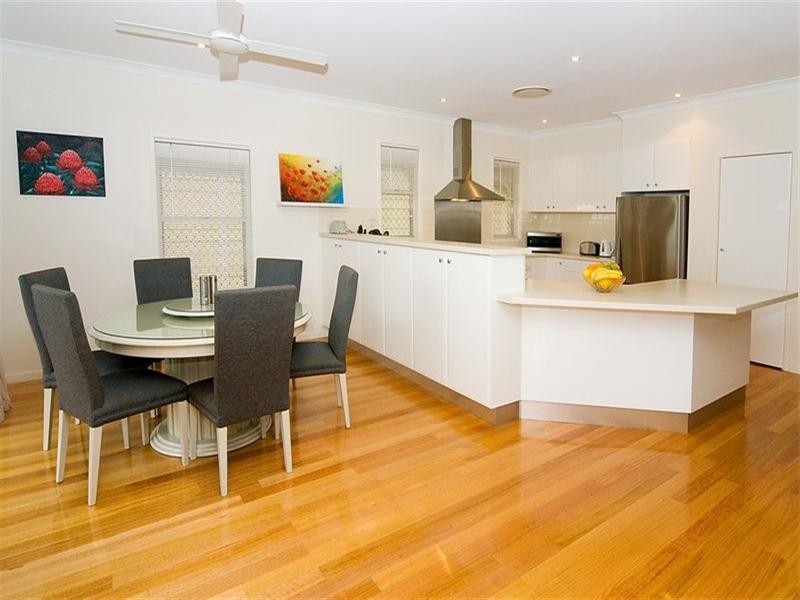 28 Graceville Avenue, Graceville QLD 4075