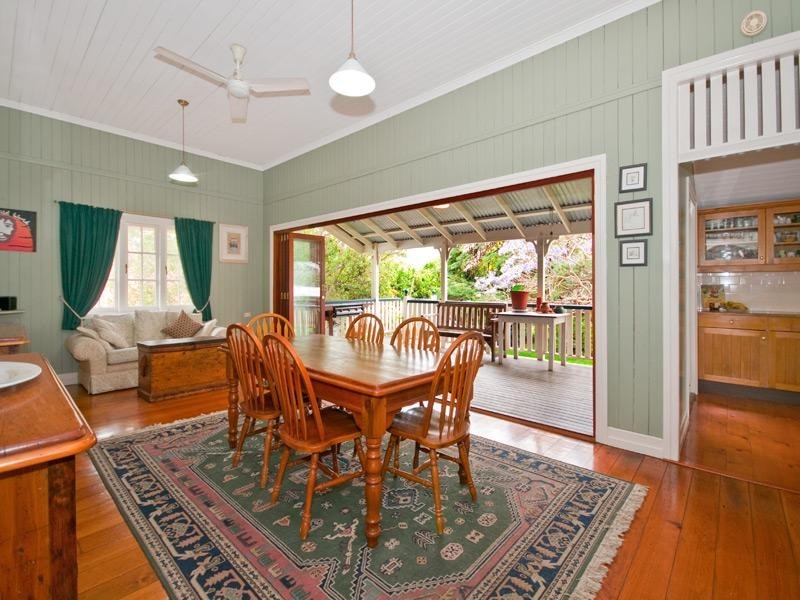 35 Magee Street, Graceville QLD 4075