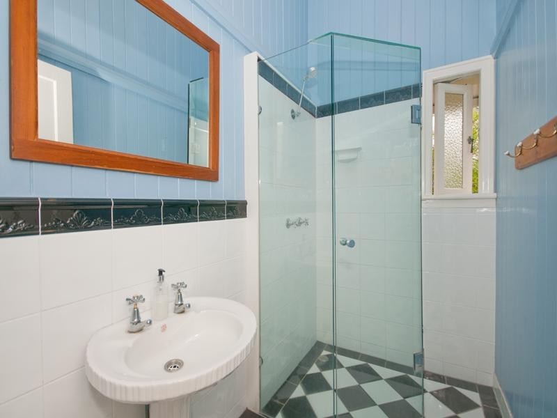 35 Magee Street, Graceville QLD 4075