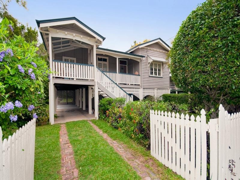 35 Magee Street, Graceville QLD 4075