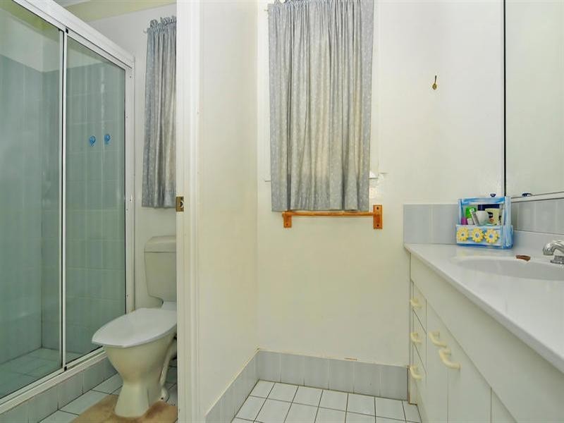 30 Bentinck, Sherwood QLD 4075