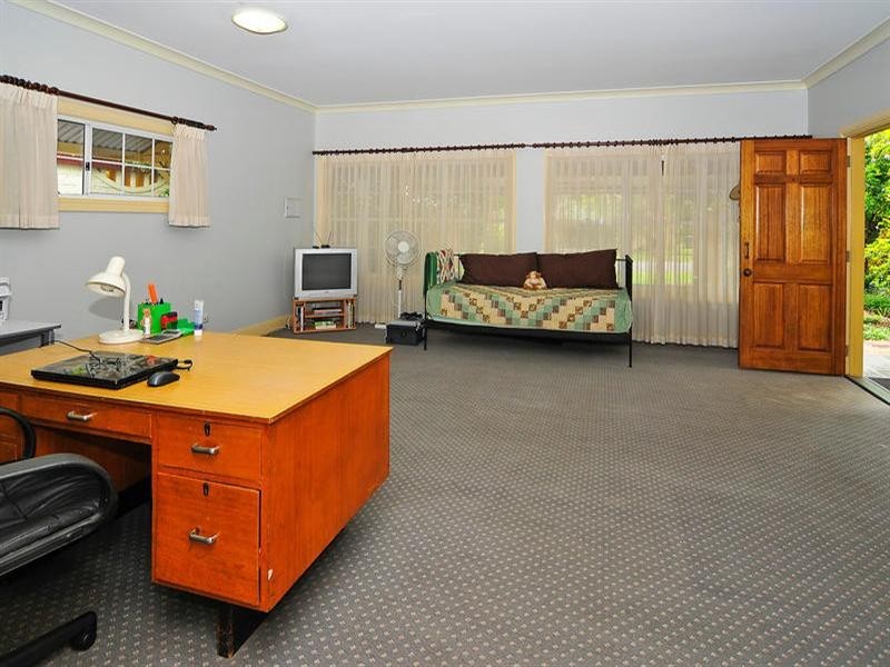 30 Bentinck, Sherwood QLD 4075