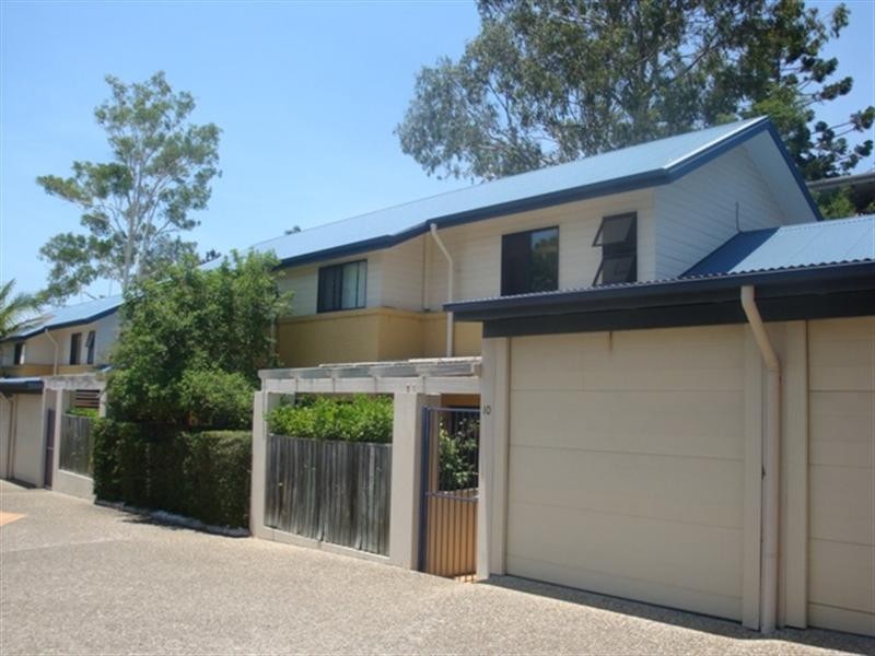 10/122 Central Avenue, Indooroopilly QLD 4068