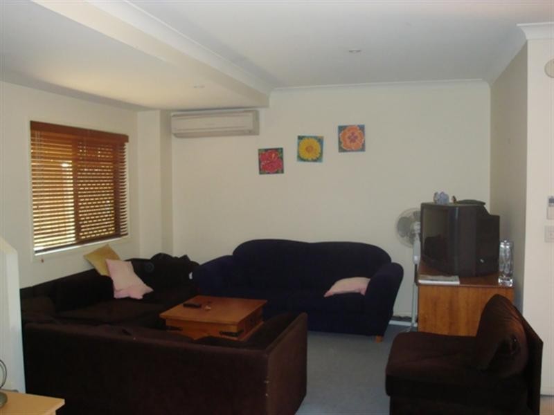 10/122 Central Avenue, Indooroopilly QLD 4068