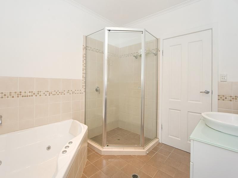 53 Thomas Street, Sherwood QLD 4075