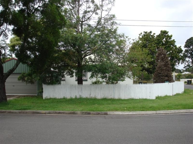37 Austral Avenue, Graceville QLD 4075