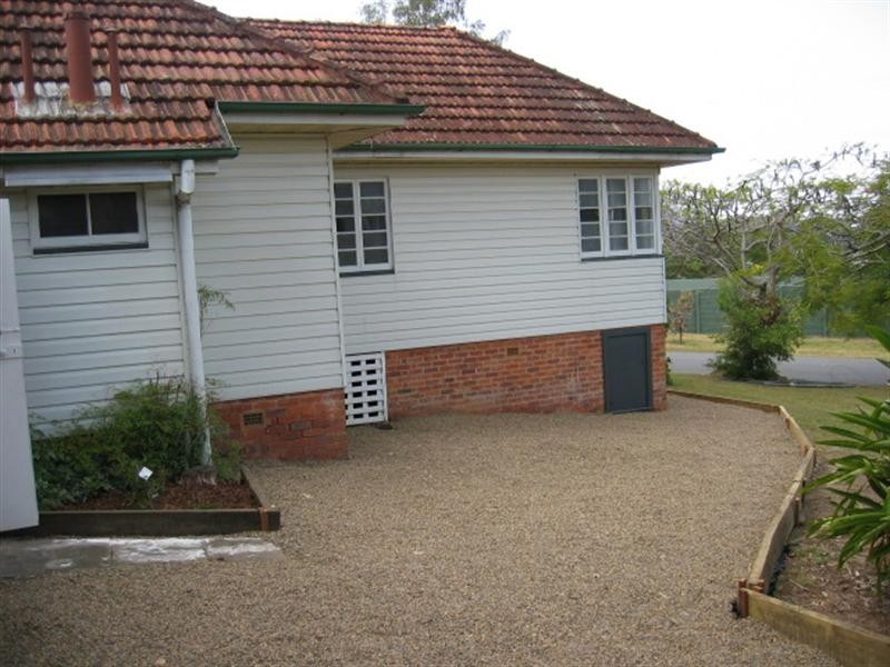 5 Lyon Avenue, Oxley QLD 4075