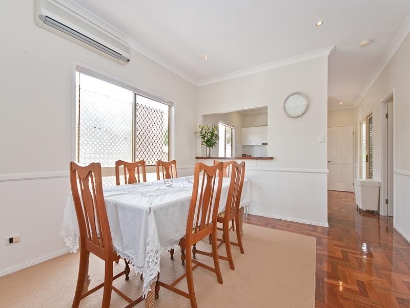 449 Honour Avenue, Graceville QLD 4075