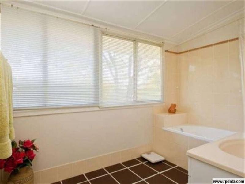 118 Clara Street, Corinda QLD 4075