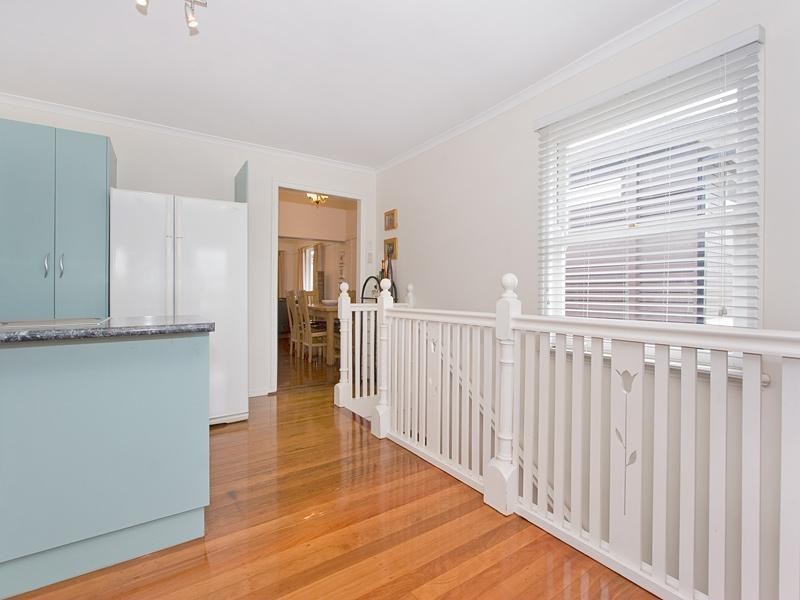 70 King Arthur Terrace, Tennyson QLD 4105