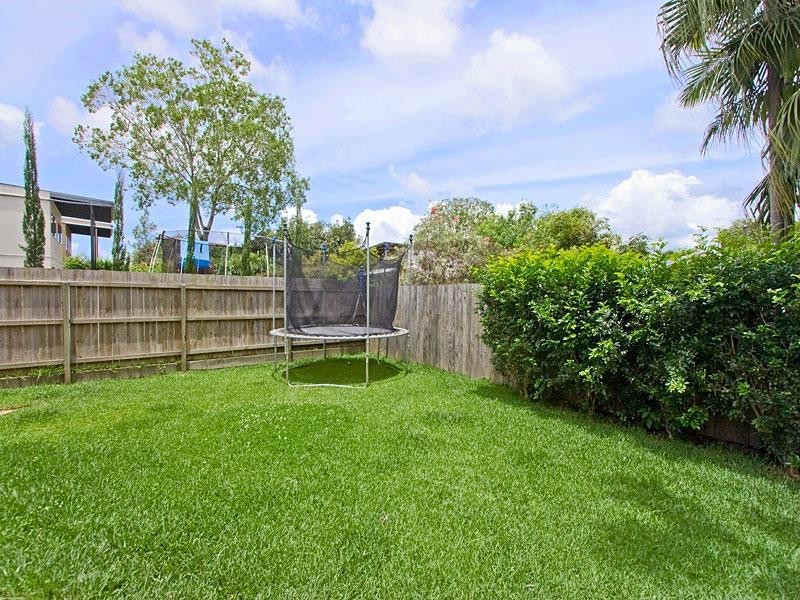 70 King Arthur Terrace, Tennyson QLD 4105