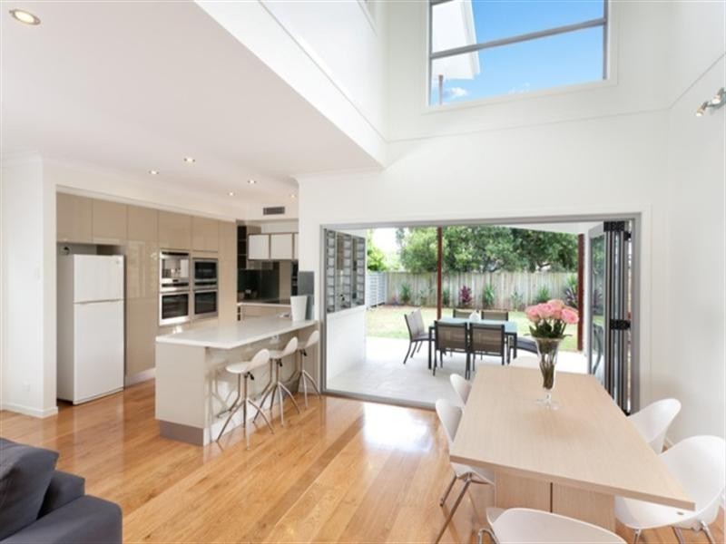 26 Strong Avenue, Graceville QLD 4075