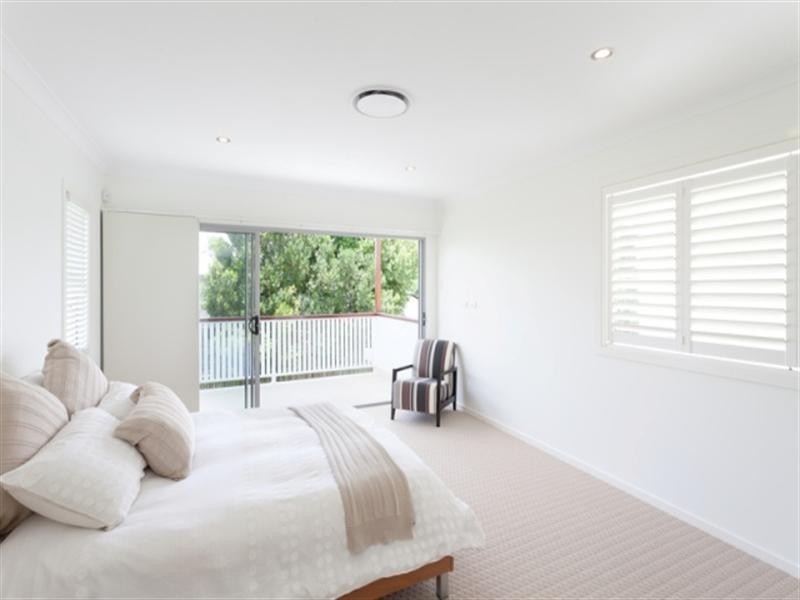 26 Strong Avenue, Graceville QLD 4075