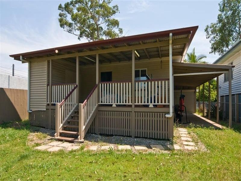 18 Gerlee Street, Tennyson QLD 4105