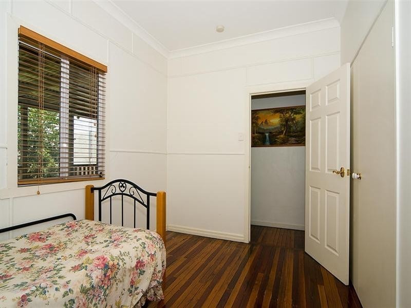 18 Gerlee Street, Tennyson QLD 4105