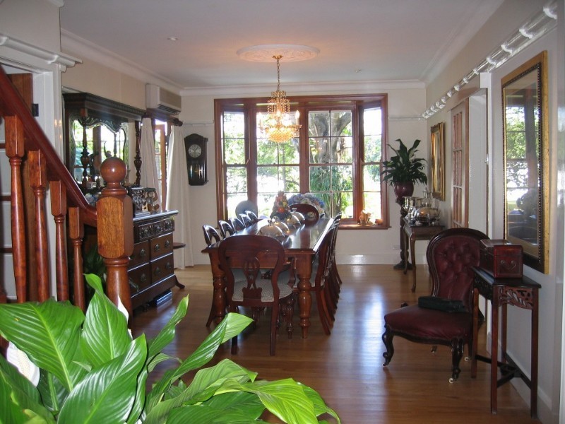 11 Rathlyn Avenue, Corinda QLD 4075