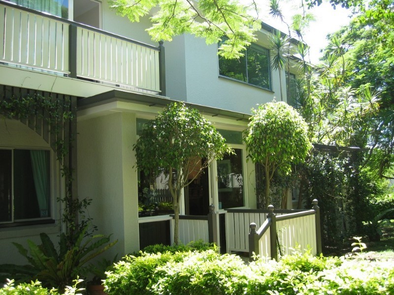 11 Rathlyn Avenue, Corinda QLD 4075