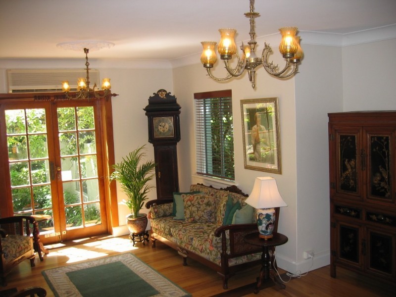 11 Rathlyn Avenue, Corinda QLD 4075