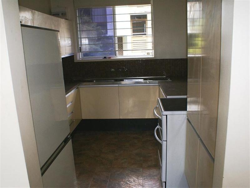 1/208 Carmody Road, St Lucia QLD 4067