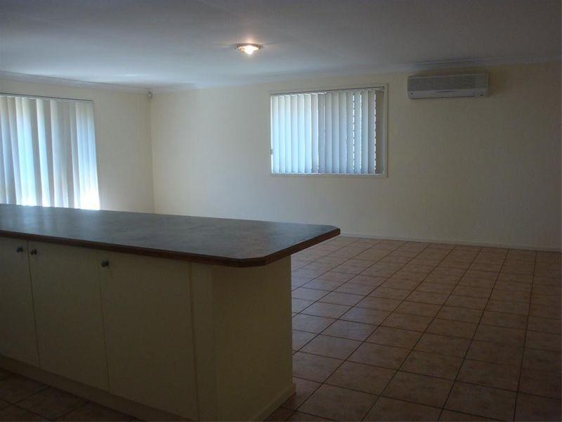 12 Sunnindale Street, Oxley QLD 4075