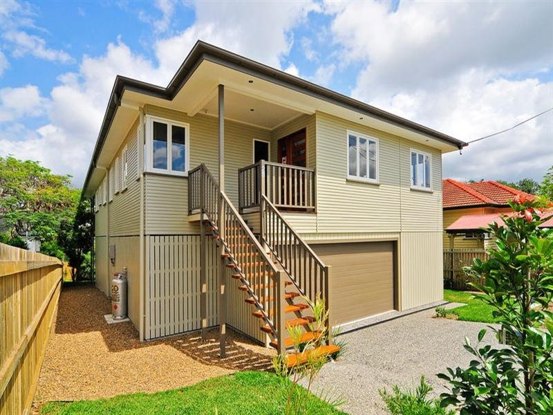 23 Haldane, Graceville QLD 4075