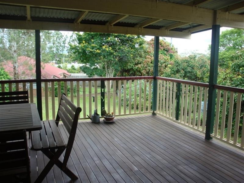 4 Railway Terrace, Corinda QLD 4075