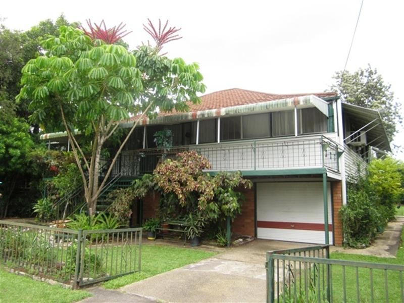 32 Thomas Street, Sherwood QLD 4075