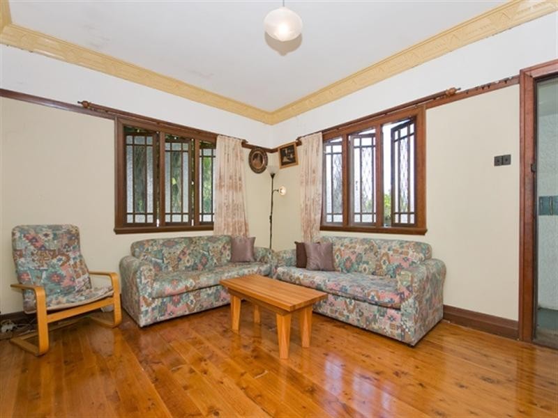 37 Austral Avenue, Graceville QLD 4075