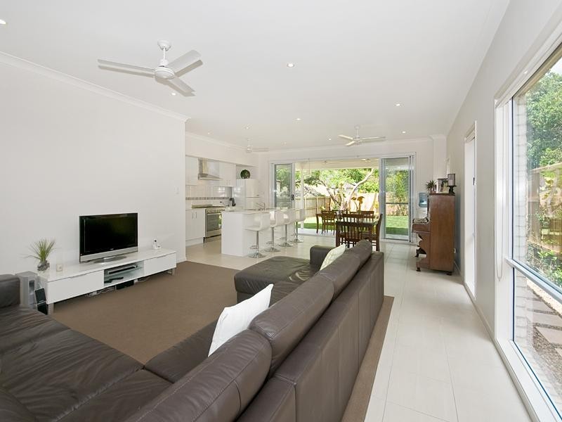 88 Oxley Station Road, Oxley QLD 4075