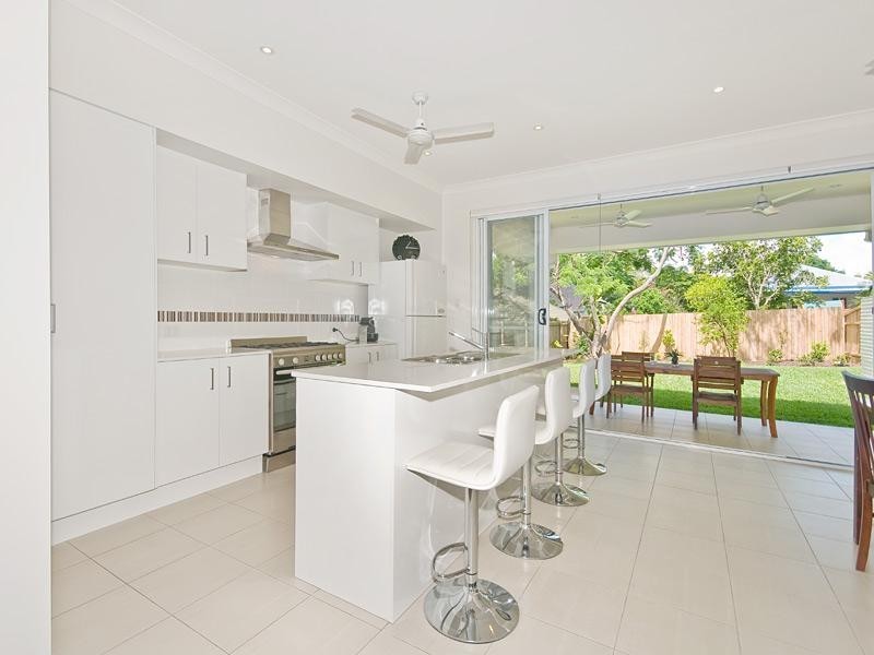 88 Oxley Station Road, Oxley QLD 4075