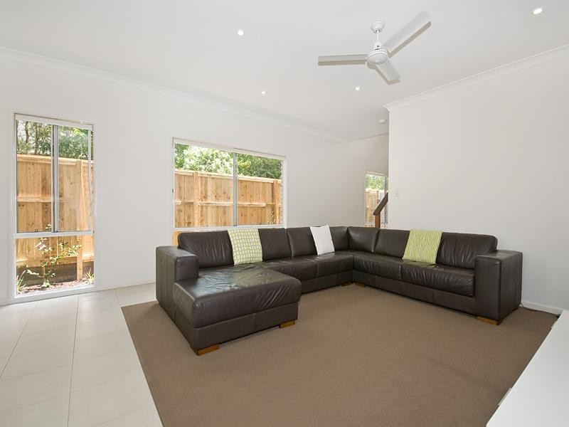 88 Oxley Station Road, Oxley QLD 4075