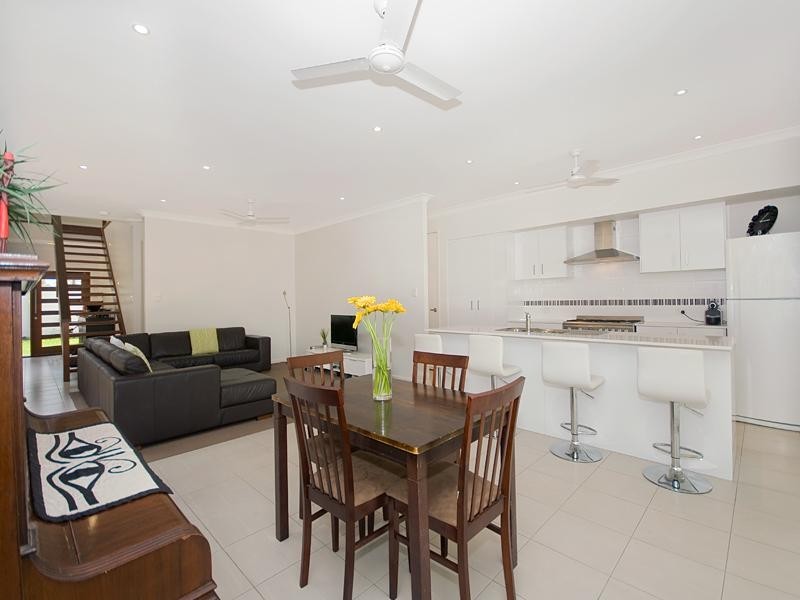 88 Oxley Station Road, Oxley QLD 4075