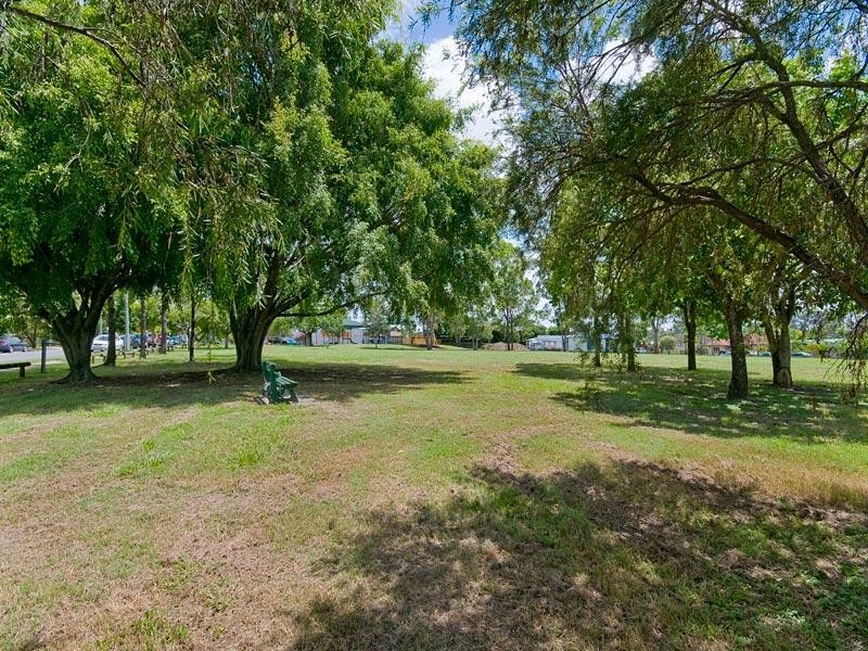 88 Oxley Station Road, Oxley QLD 4075