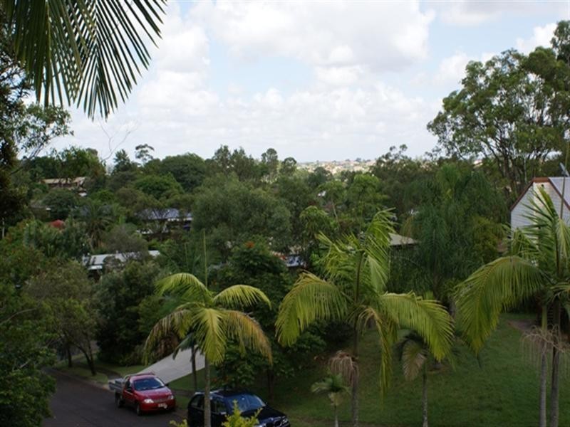 7 Edinglassie Street, Seventeen Mile Rocks QLD 4073