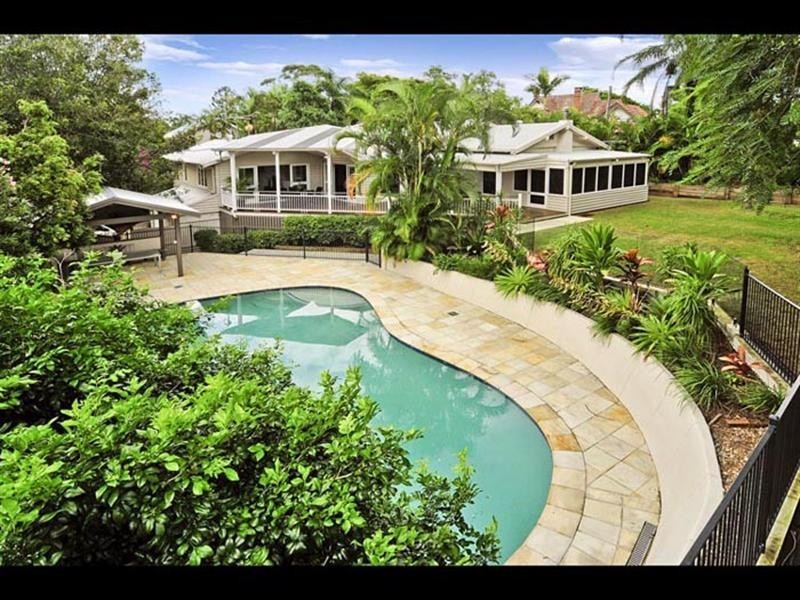 9 Woodberry Avenue, Sherwood QLD 4075